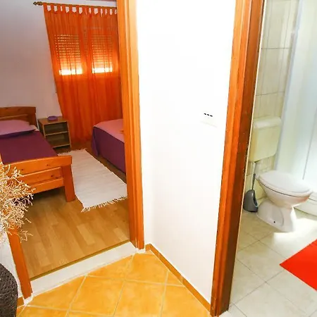 Dalmatino Apartamento *