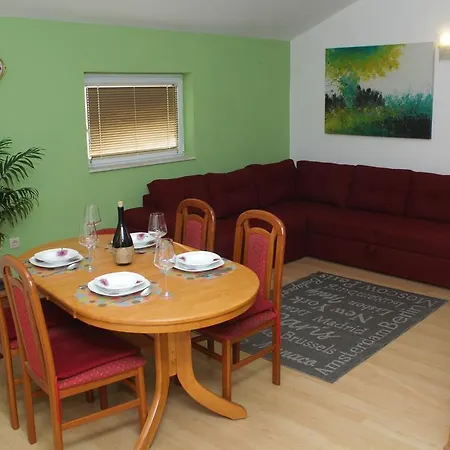 Apartamento Dalmatino *